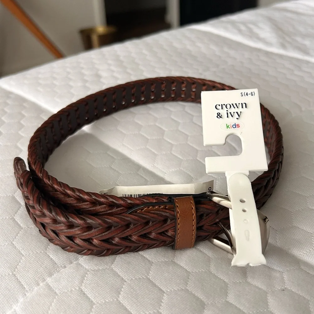 “NEW” CROWN & IVY KIDS BELT